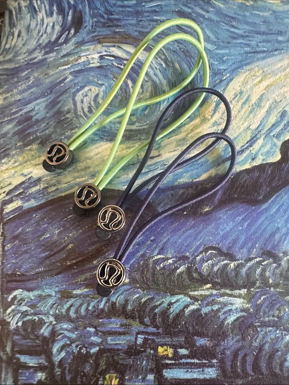lululemon athletica zipper pull or hair tie Navy and  Green